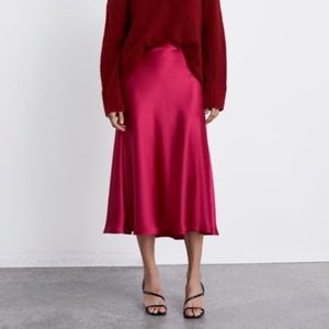 FUSCHIA FLOWY MIDI SKIRT
